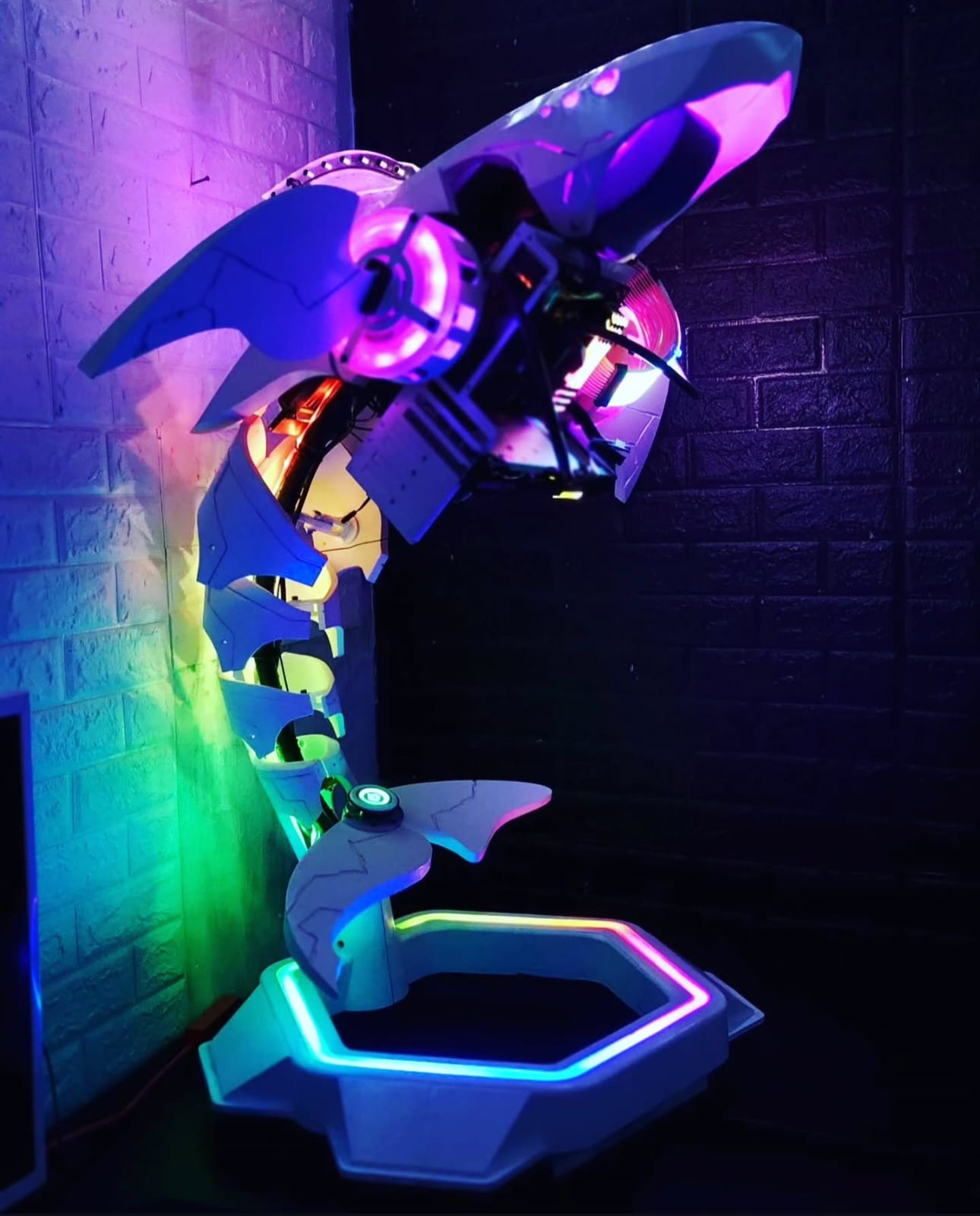 Carcasa tiburón detalle LED